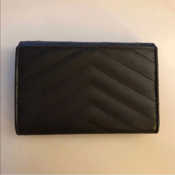 ❌❌SOLD❌❌YSL Compact Wallet - Picture 5 of 12